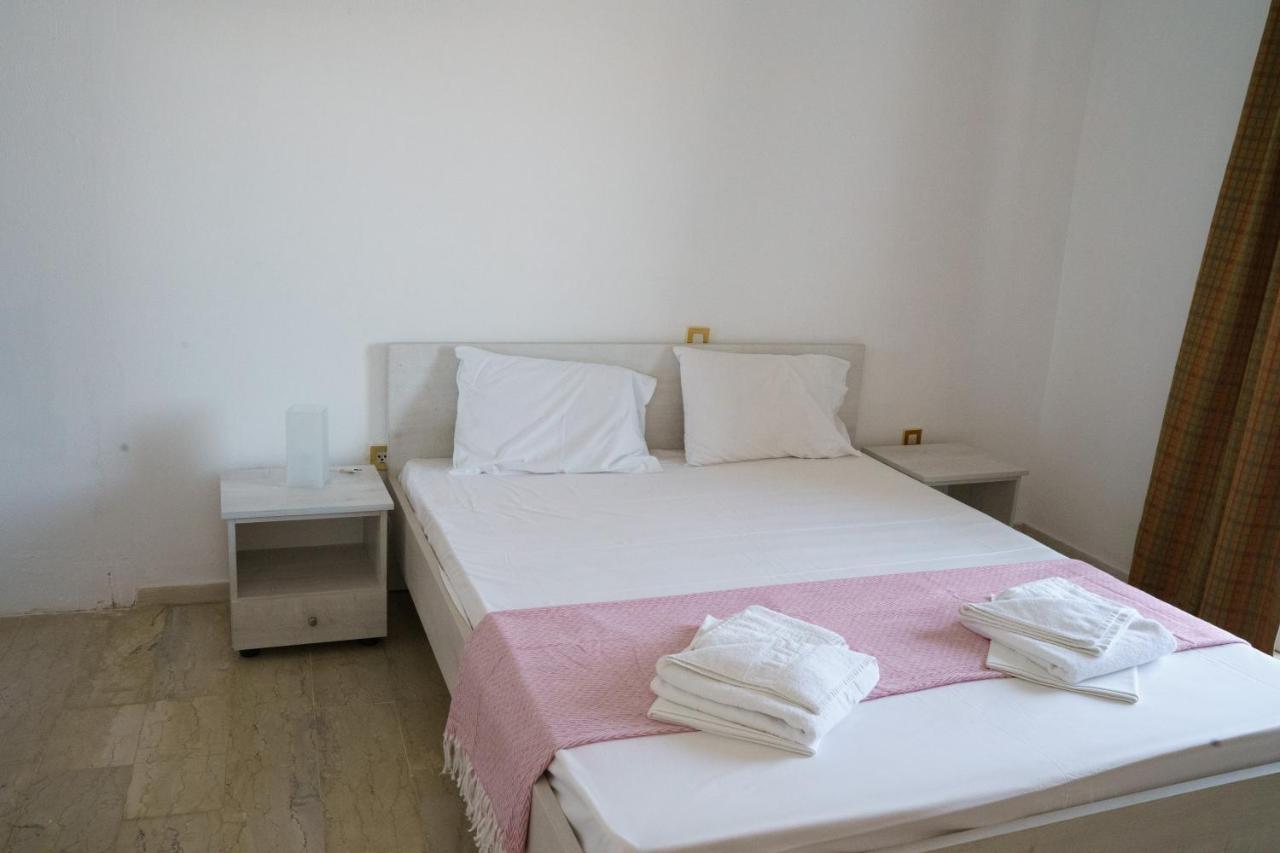 Sigma Hotel Paralia Vrachou Extérieur photo