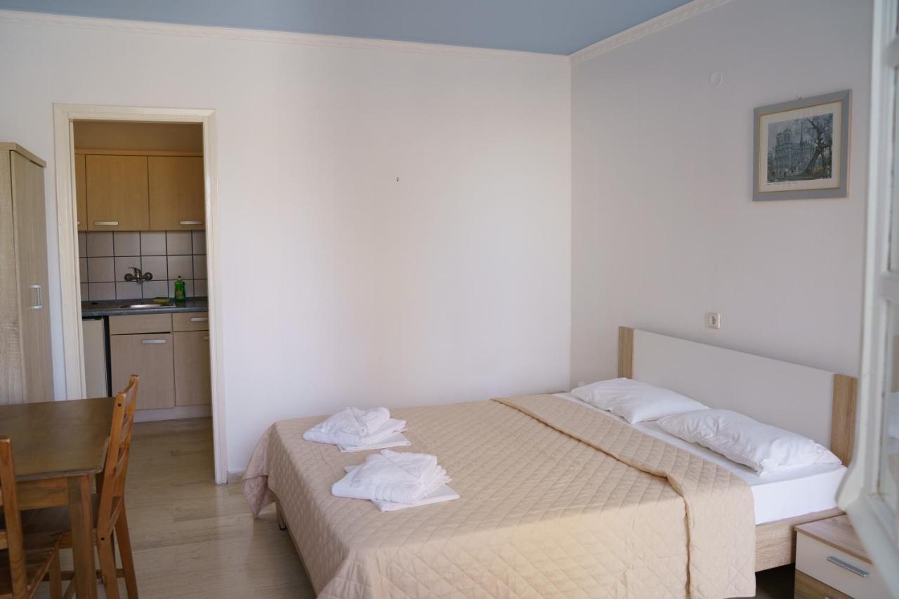 Sigma Hotel Paralia Vrachou Extérieur photo