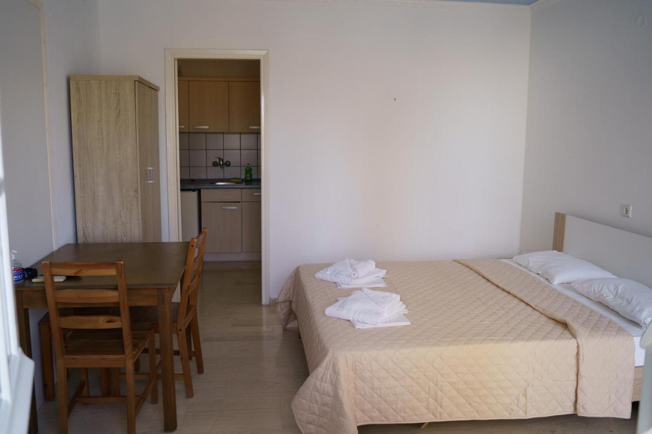 Sigma Hotel Paralia Vrachou Extérieur photo