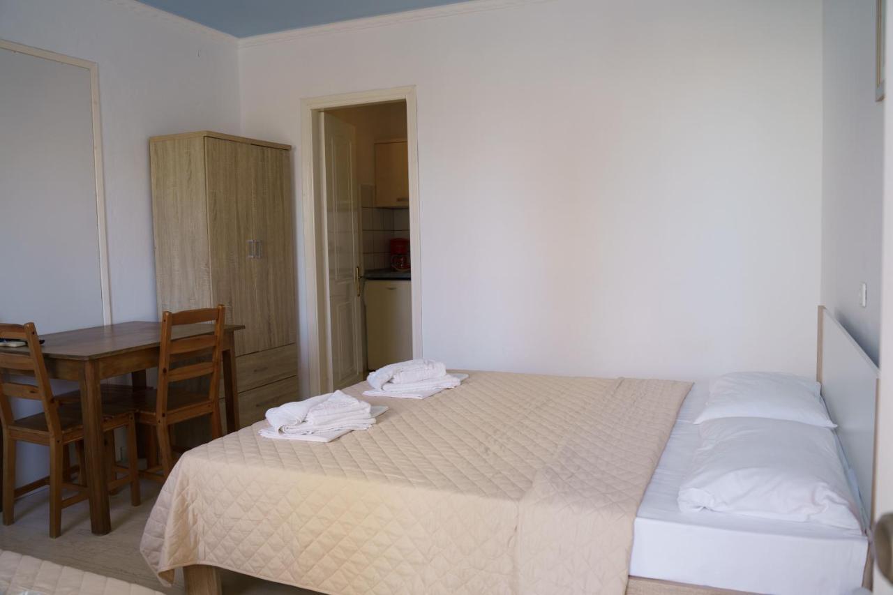 Sigma Hotel Paralia Vrachou Extérieur photo