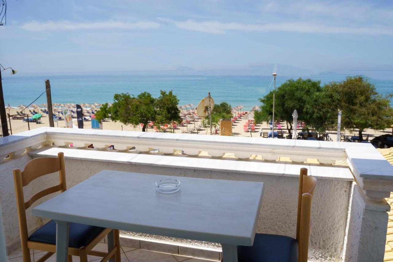 Sigma Hotel Paralia Vrachou Extérieur photo