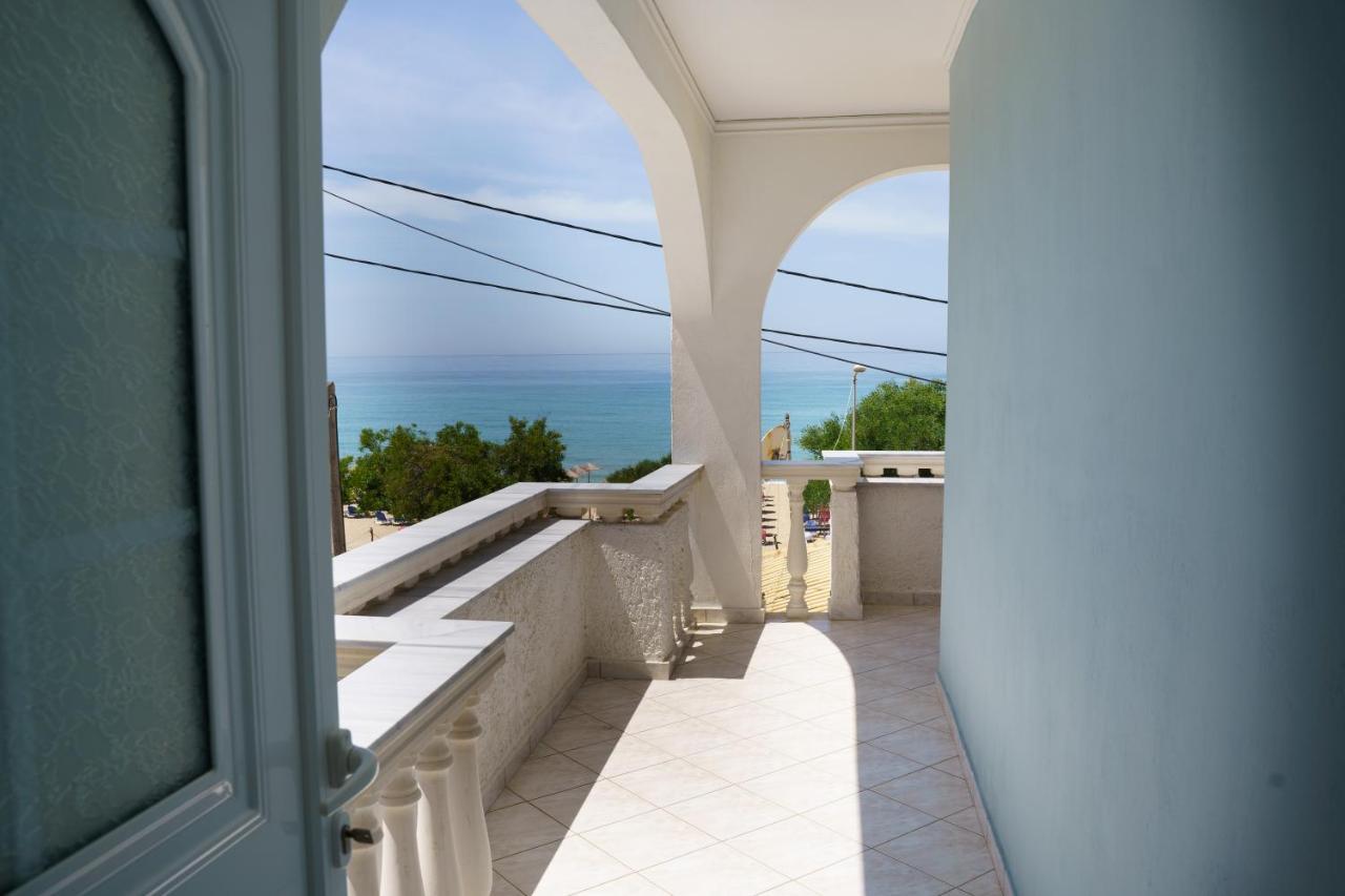Sigma Hotel Paralia Vrachou Extérieur photo
