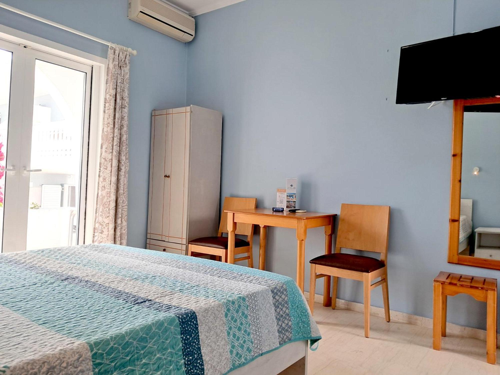 Sigma Hotel Paralia Vrachou Extérieur photo