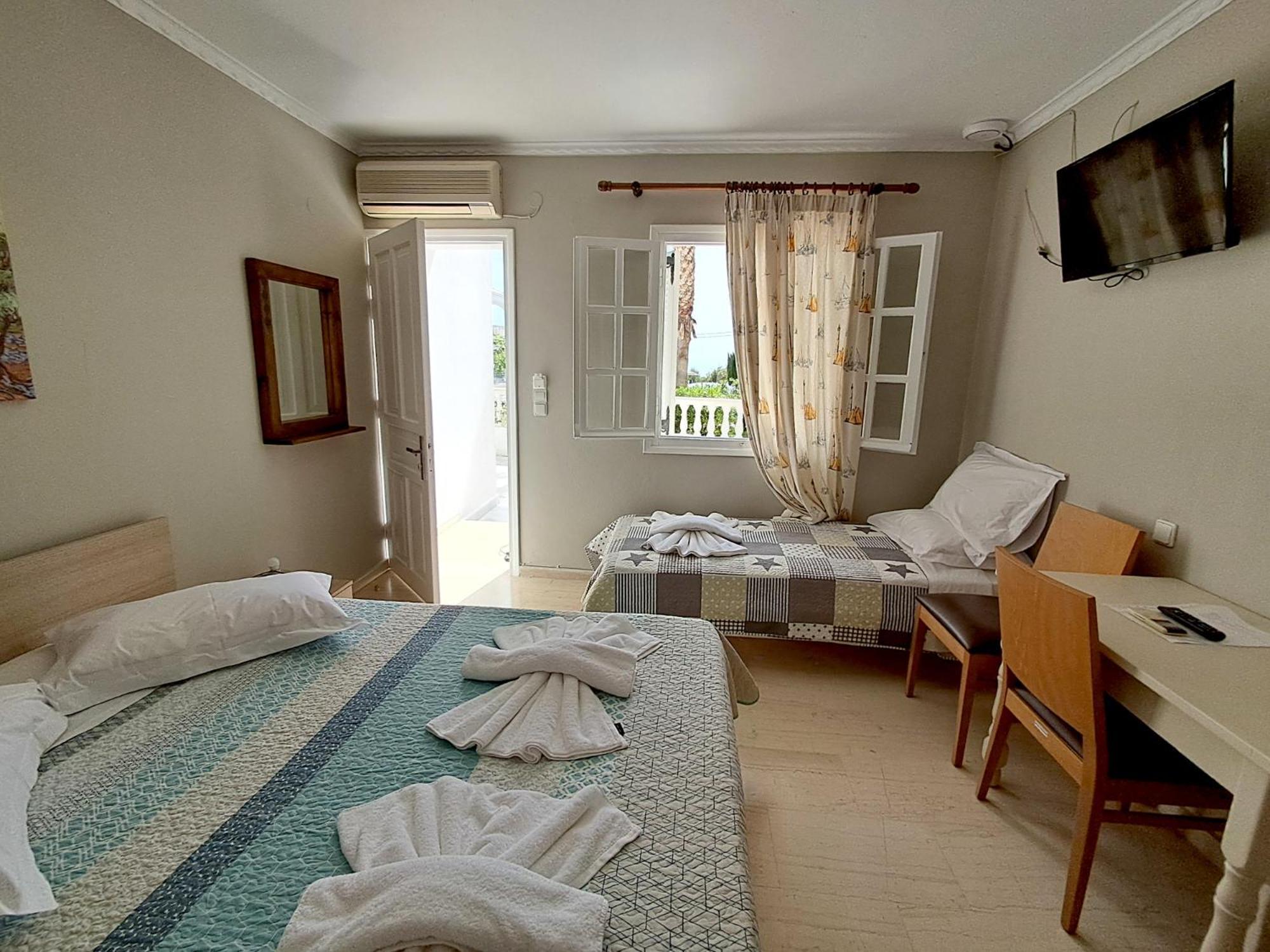 Sigma Hotel Paralia Vrachou Extérieur photo