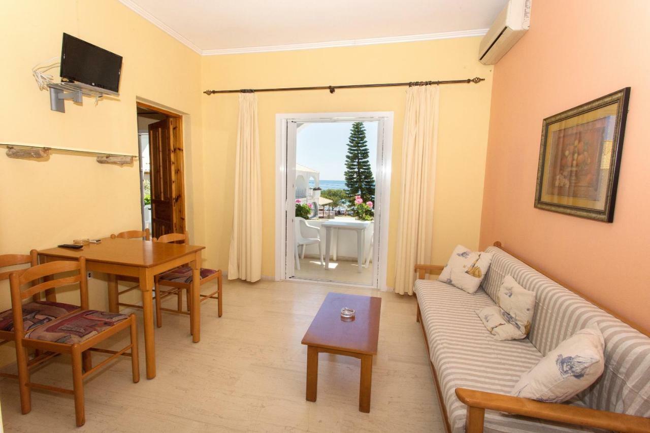 Sigma Hotel Paralia Vrachou Extérieur photo
