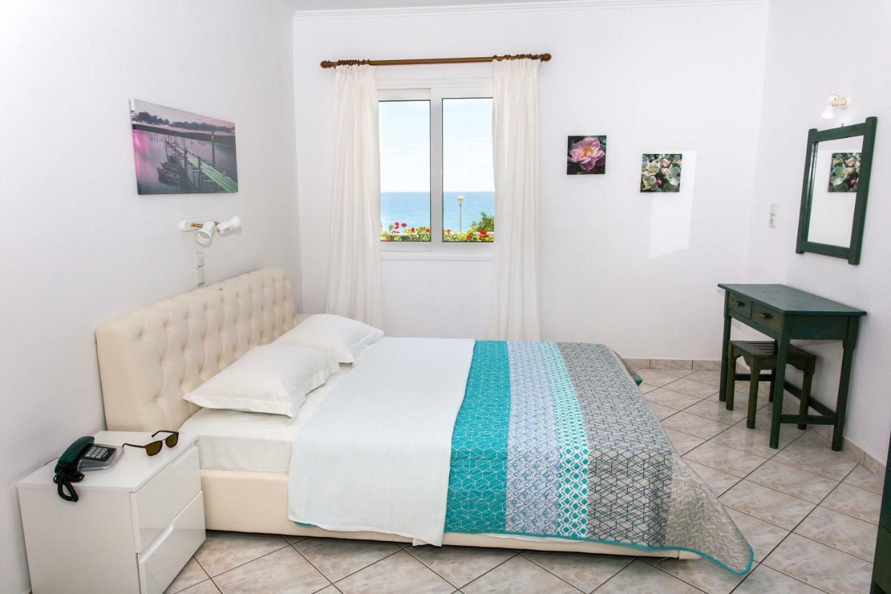 Sigma Hotel Paralia Vrachou Extérieur photo
