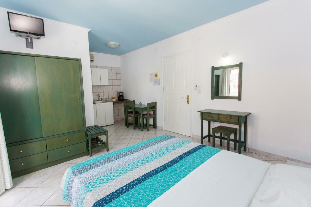 Sigma Hotel Paralia Vrachou Extérieur photo