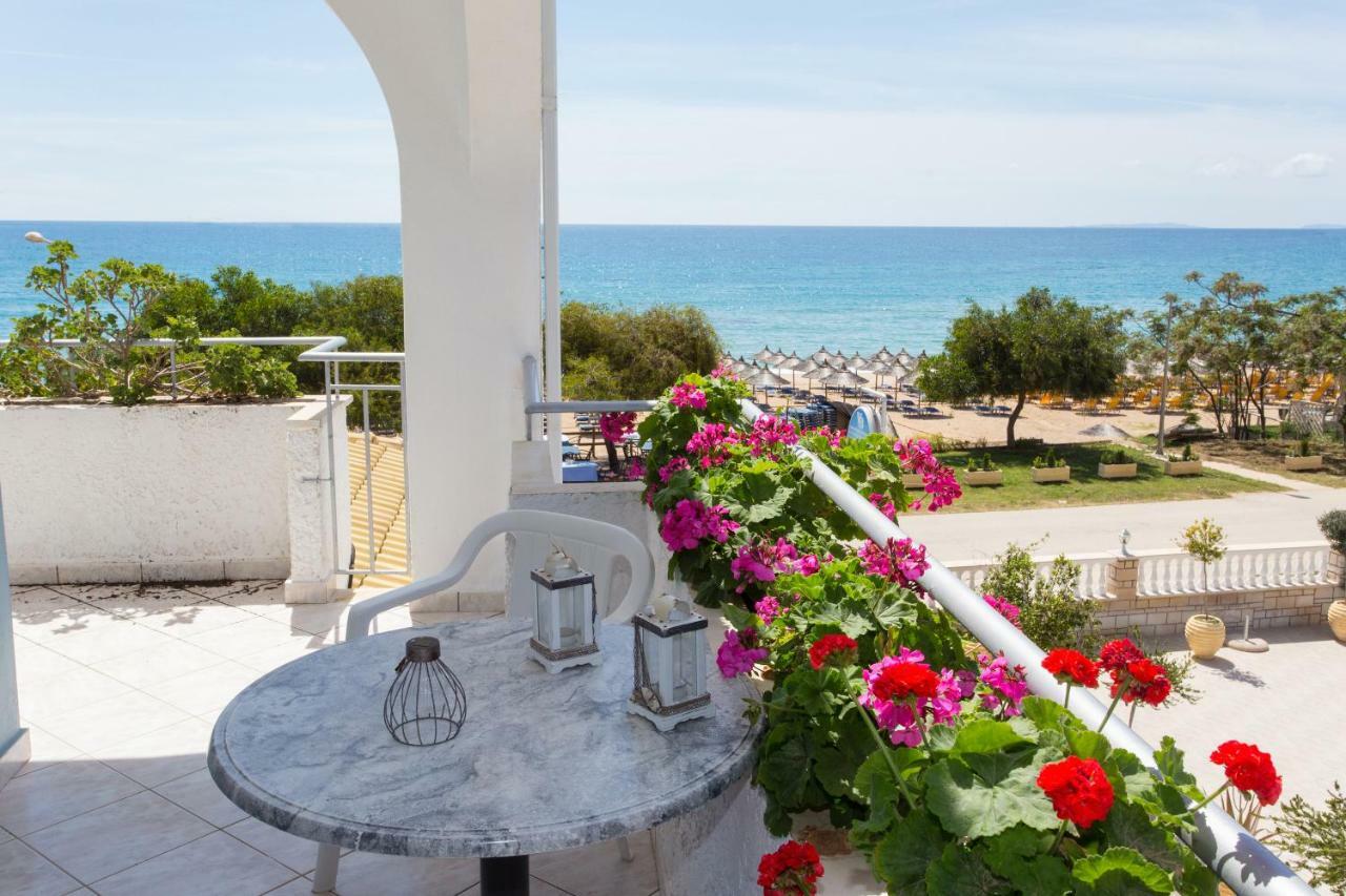 Sigma Hotel Paralia Vrachou Extérieur photo